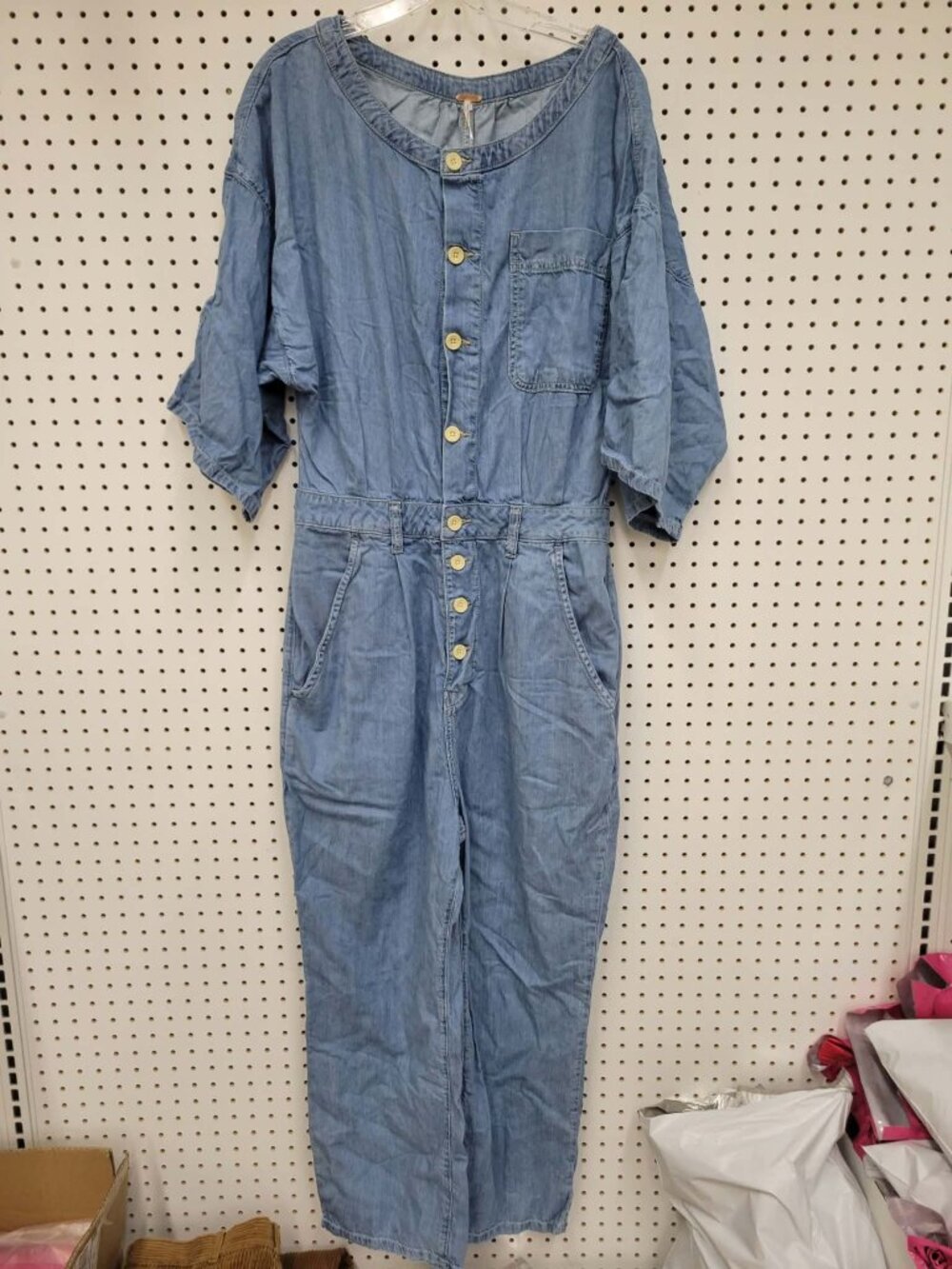 Free People Light Blue Denim Button-Front Jumpsuit With Pockets & 3/4 Sleeves Wo